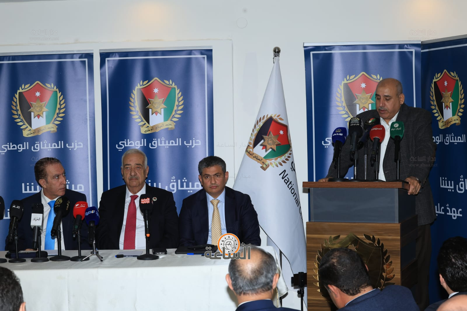 Madar Al-Saa Images 0.8899271753017024