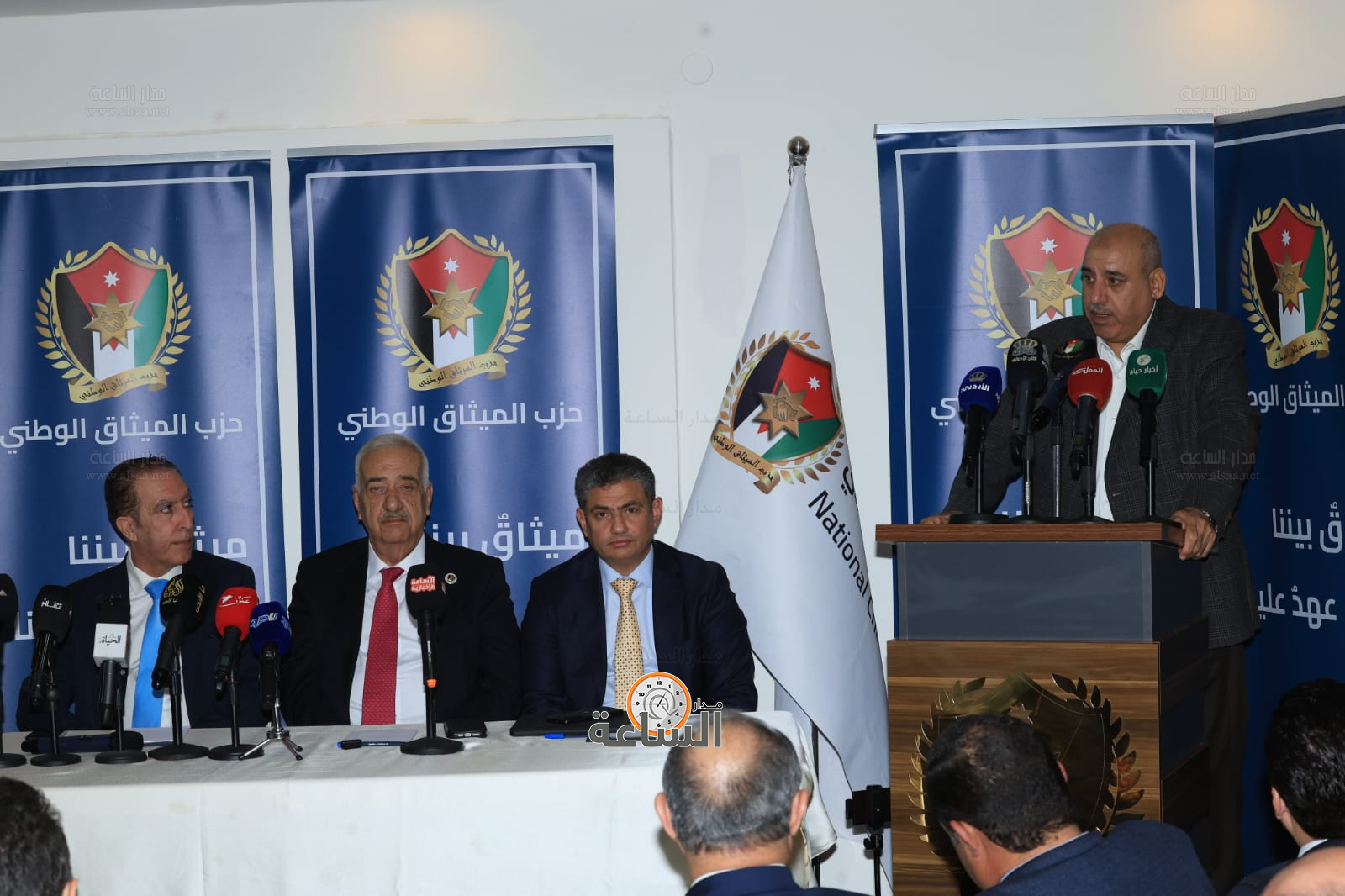 Madar Al-Saa Images 0.215941692597184