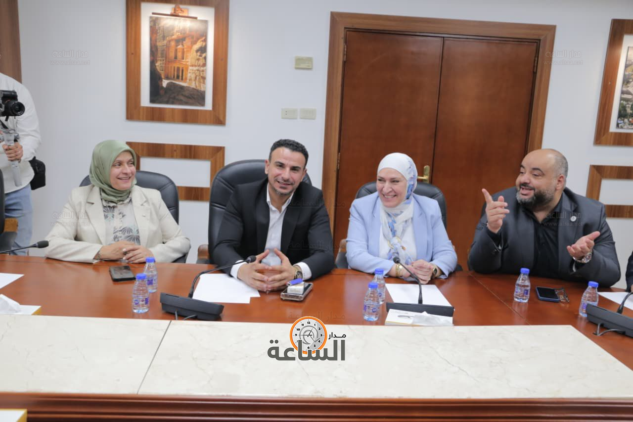 Madar Al-Saa Images 0.2764757332347505