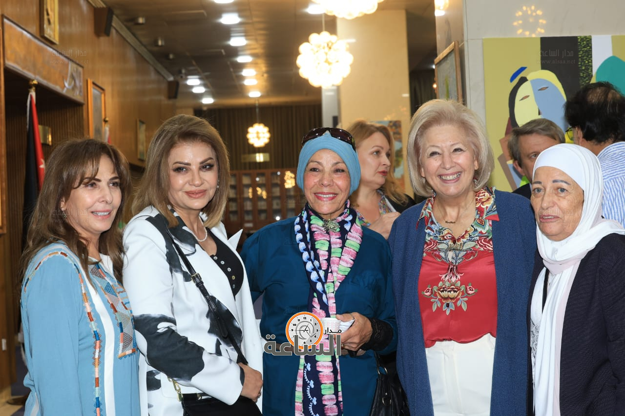 Madar Al-Saa Images 0.7667746473624878