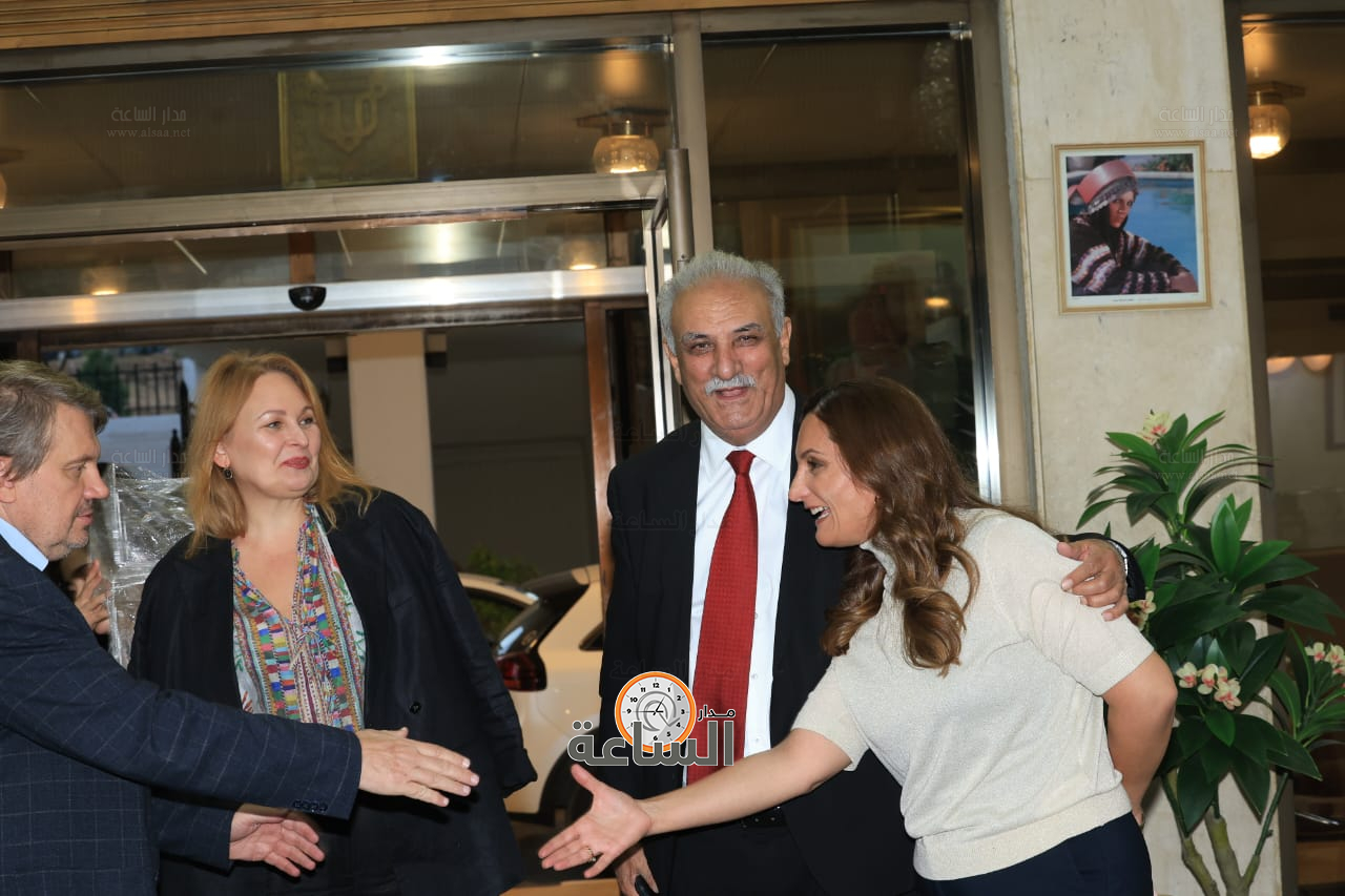 Madar Al-Saa Images 0.36702235628715785