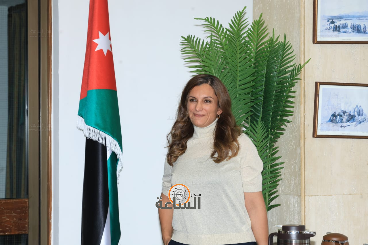 Madar Al-Saa Images 0.9457501658451083