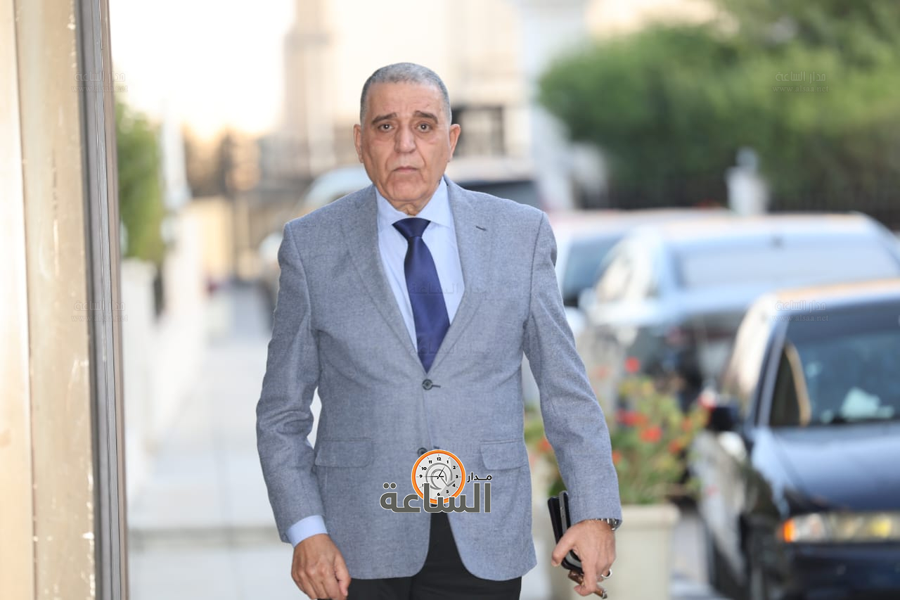 Madar Al-Saa Images 0.42928273685250773