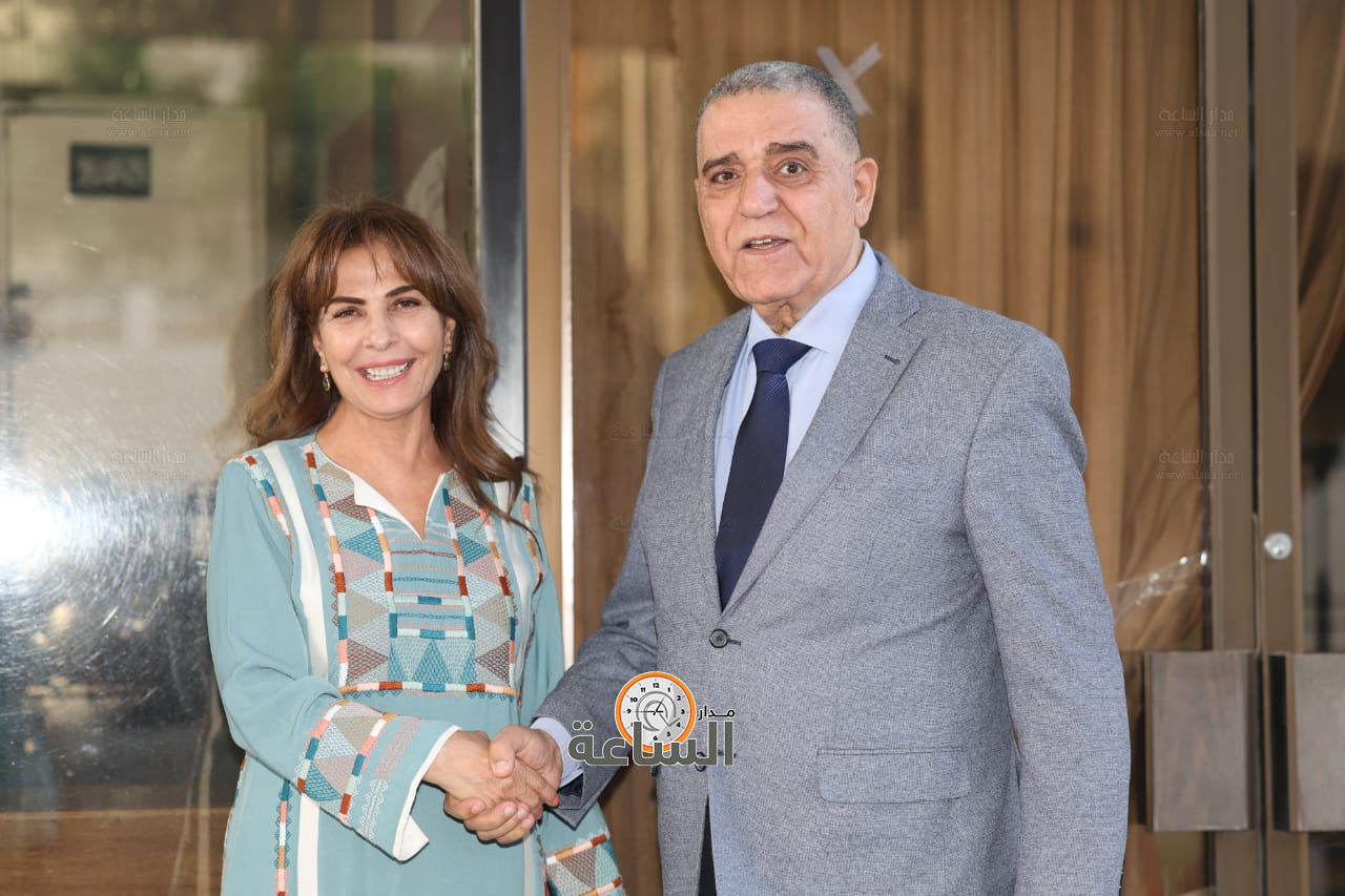 Madar Al-Saa Images 0.4298233567427011