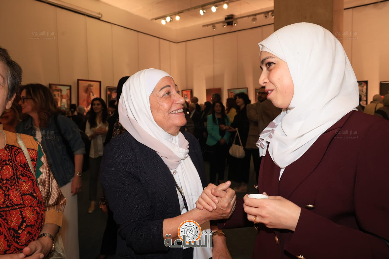 Madar Al-Saa Images 0.4111117432021716