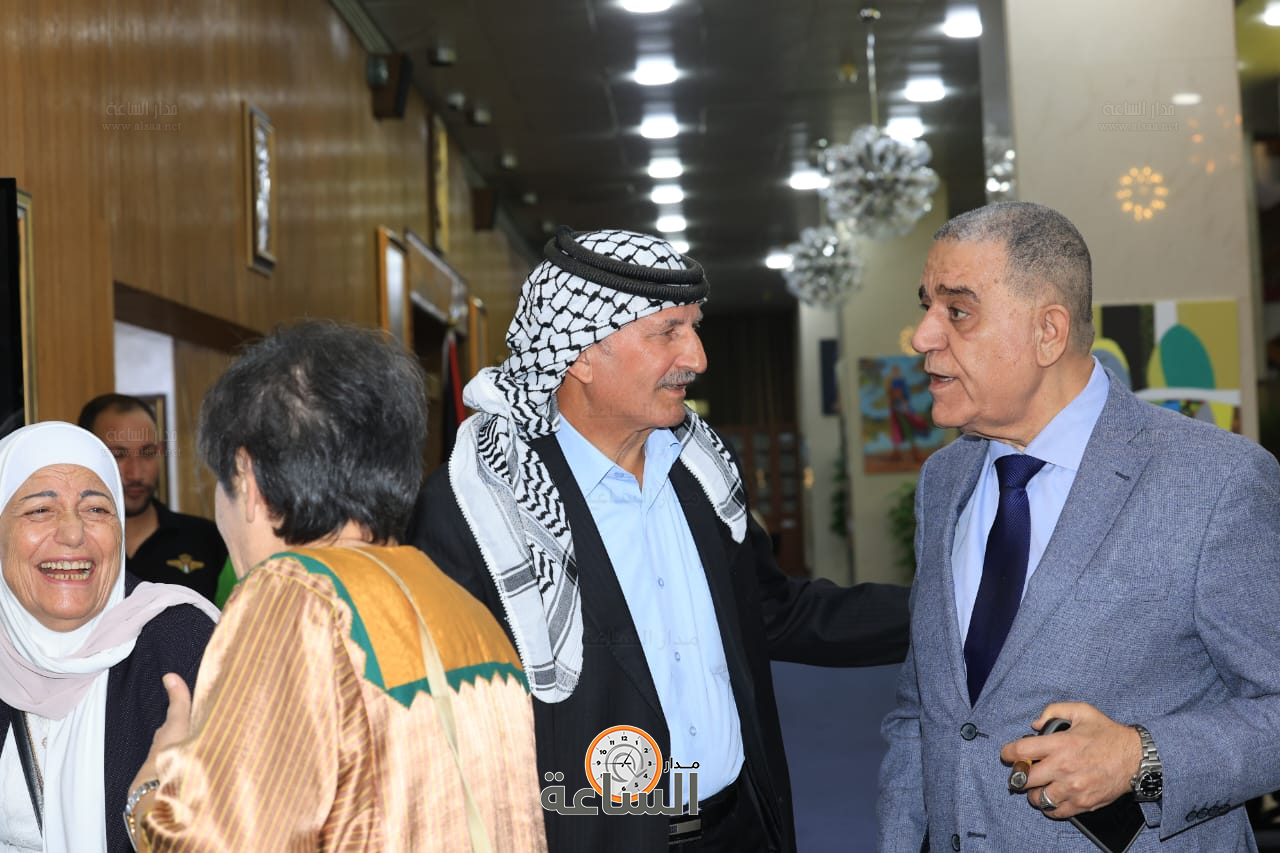 Madar Al-Saa Images 0.37608587874729416