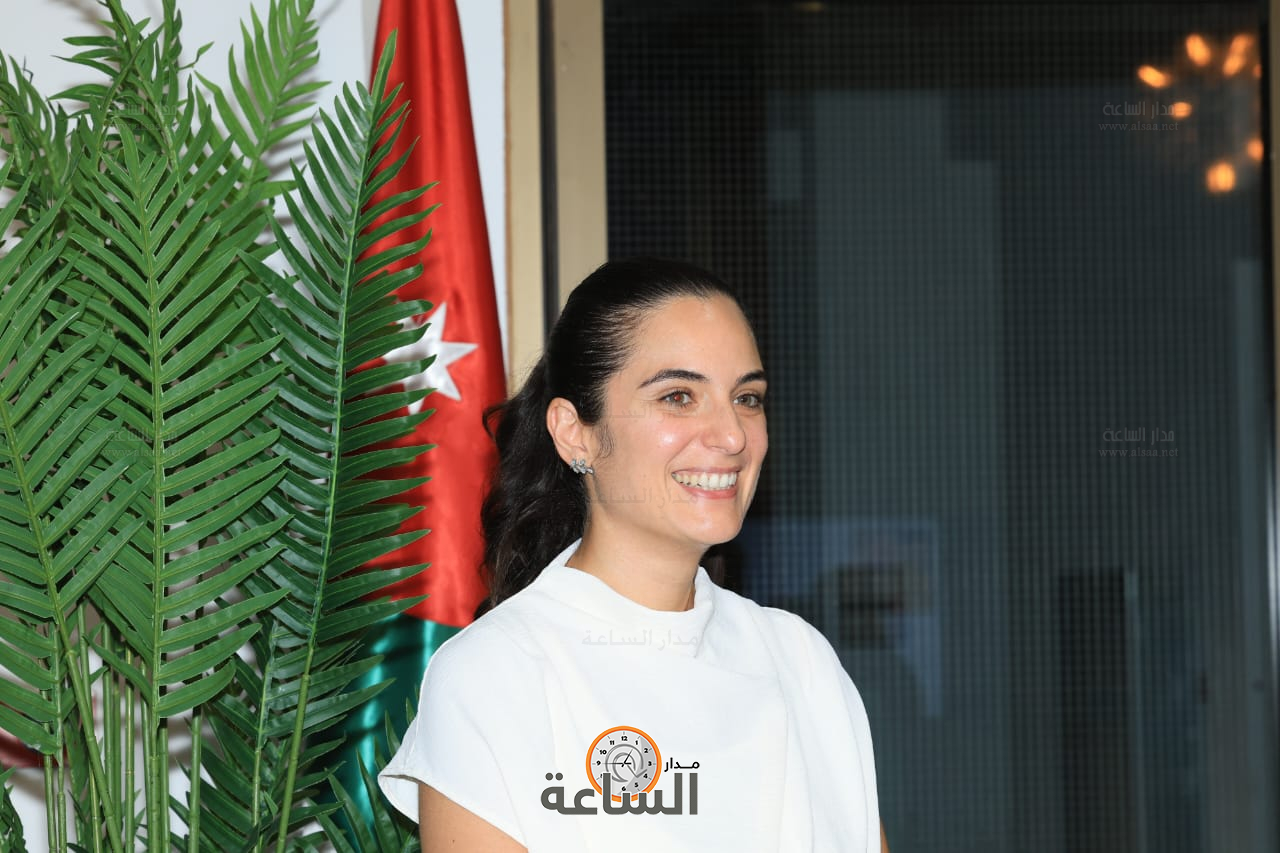 Madar Al-Saa Images 0.9835232540918303