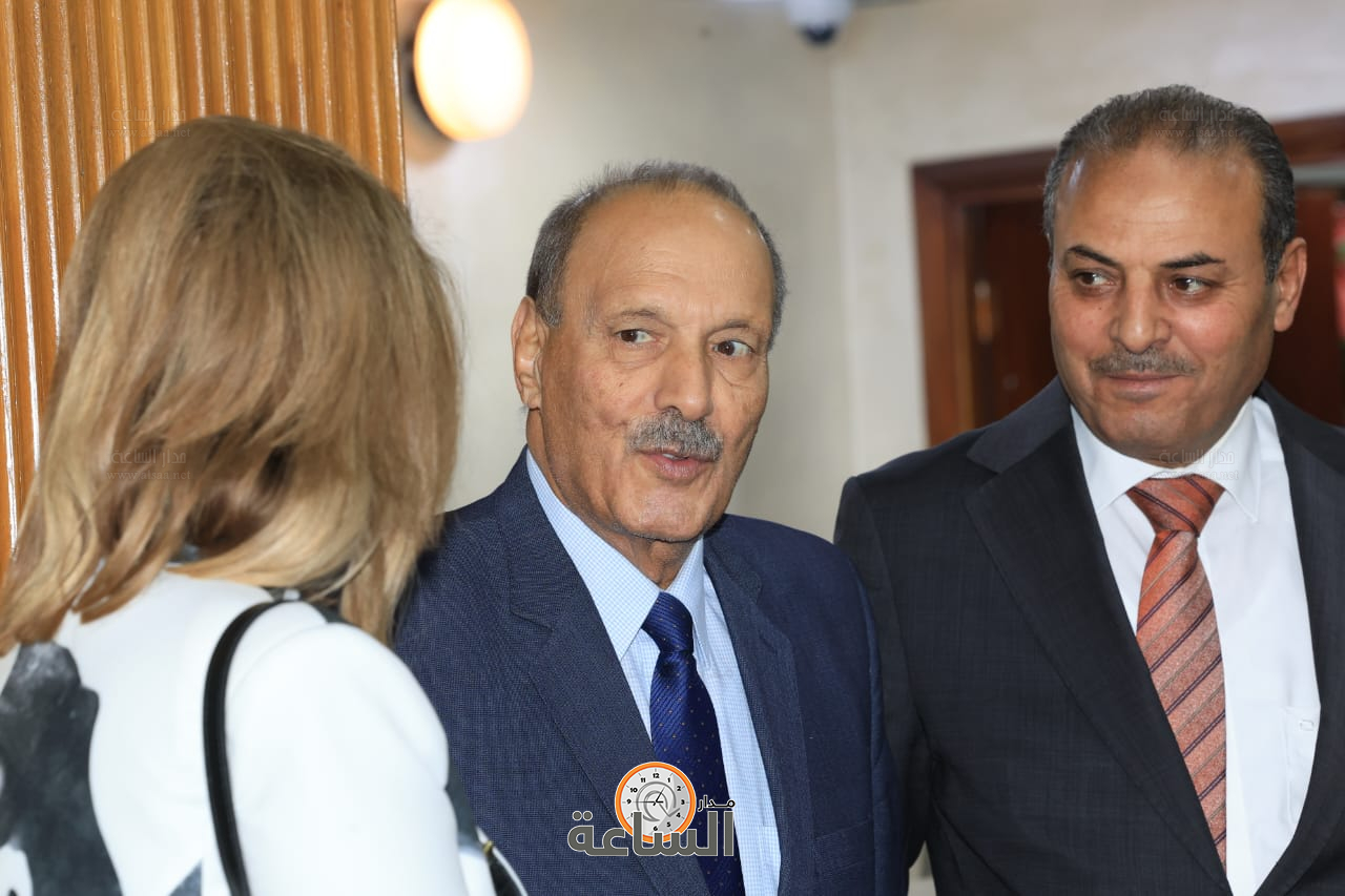 Madar Al-Saa Images 0.08848769356879382