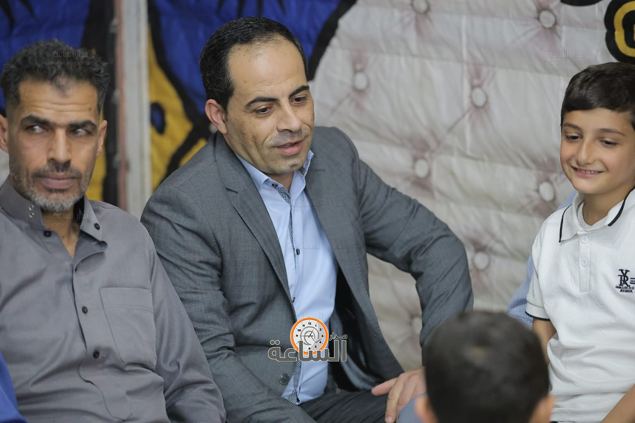 Madar Al-Saa Images 0.4293393508438321