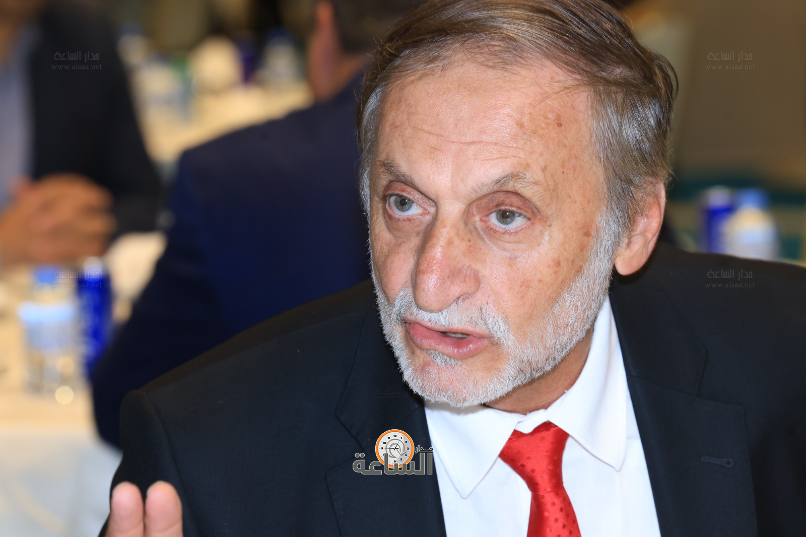 Madar Al-Saa Images 0.4177979490333542