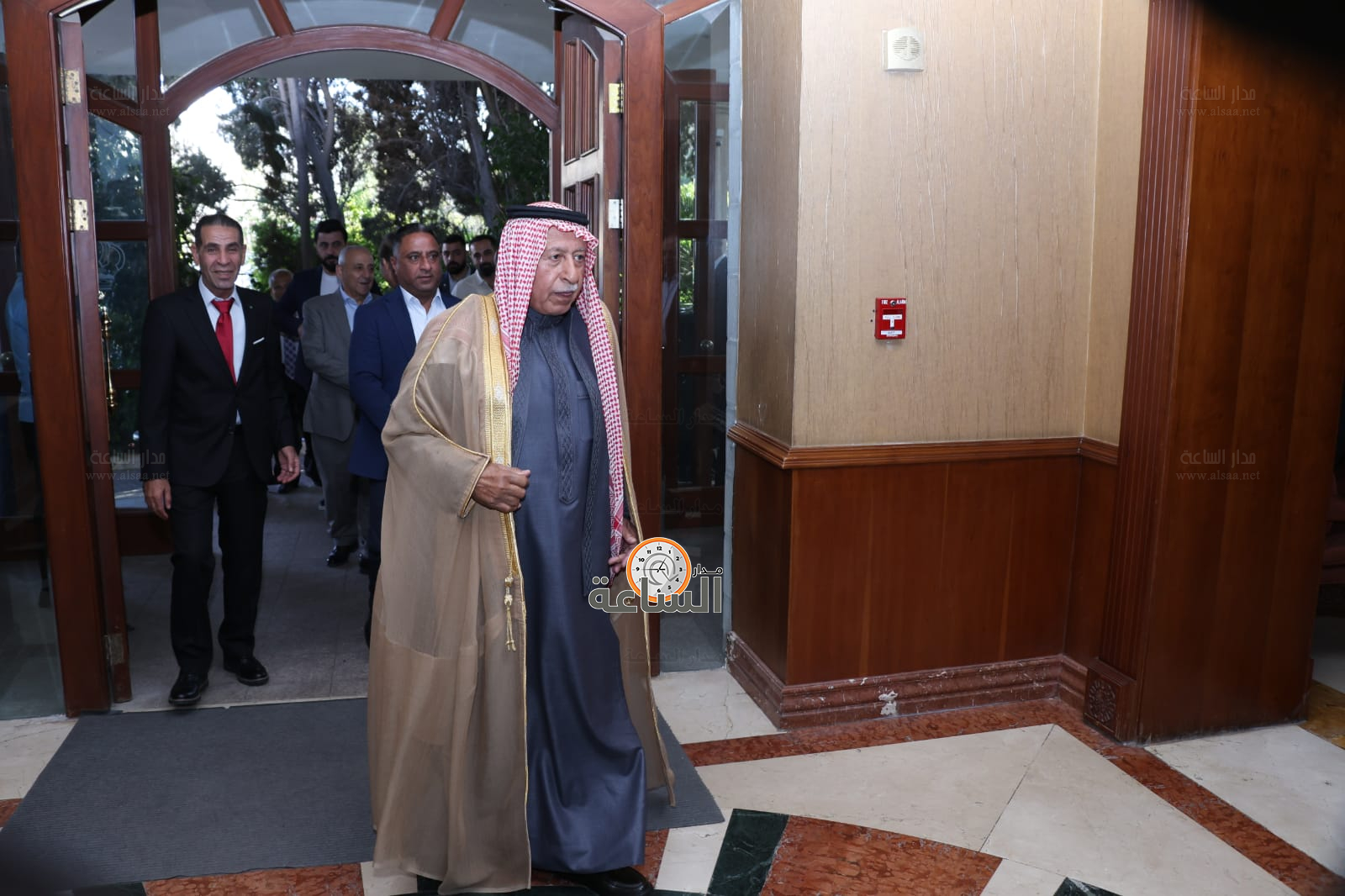 Madar Al-Saa Images 0.09734431494385754