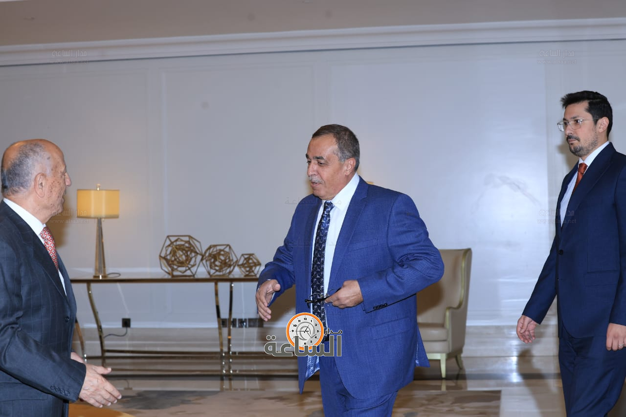 Madar Al-Saa Images 0.03450830670936922