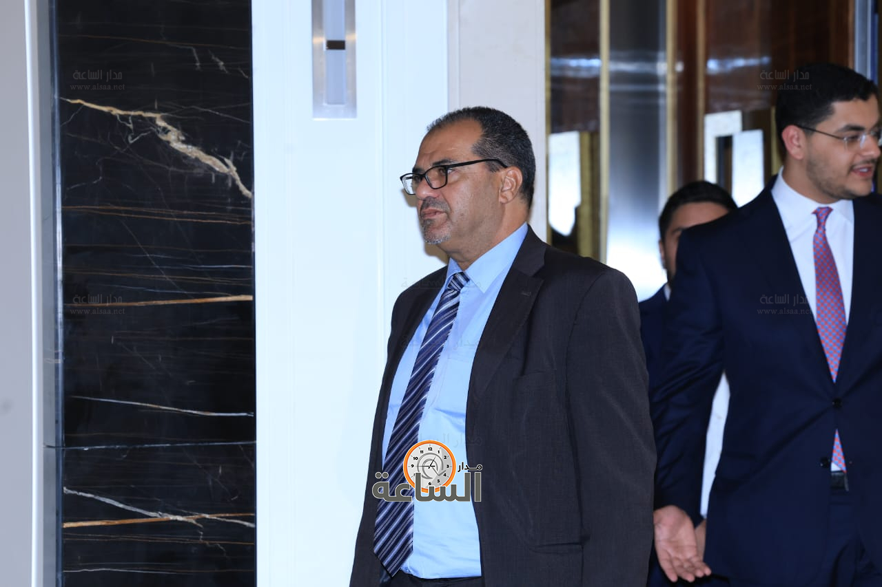 Madar Al-Saa Images 0.8798484608831735