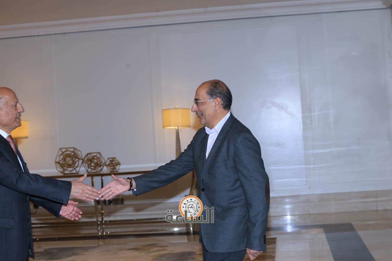 Madar Al-Saa Images 0.42627097494808197