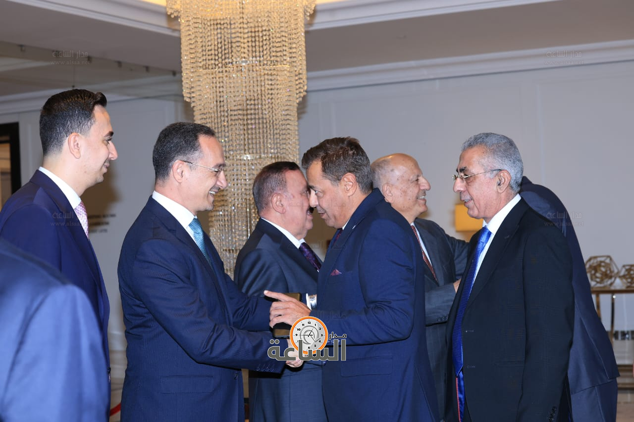 Madar Al-Saa Images 0.6357969950803525