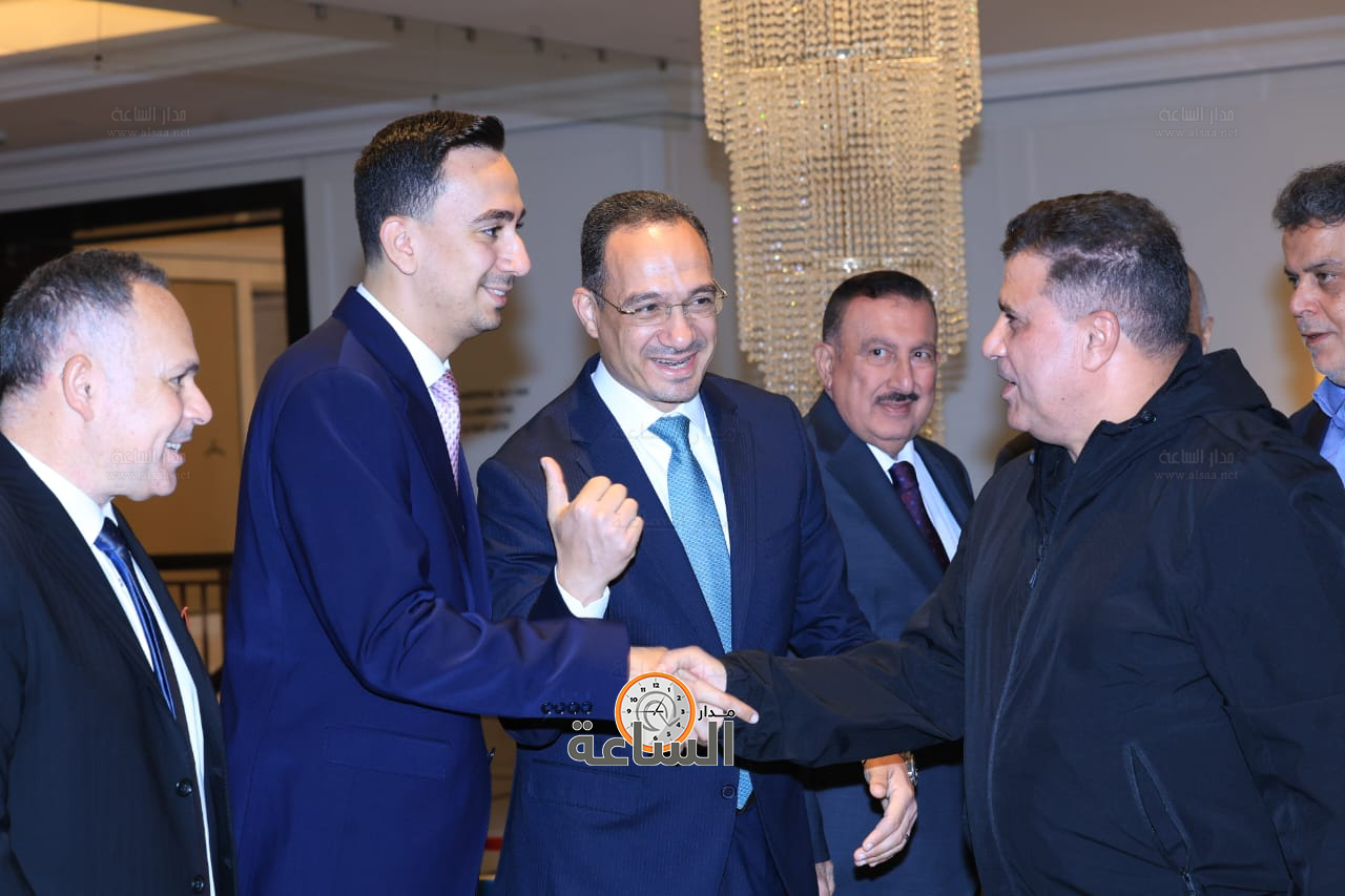 Madar Al-Saa Images 0.5350950838774592