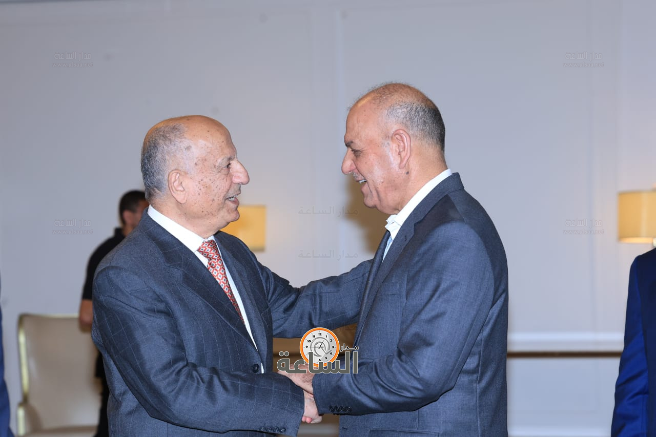 Madar Al-Saa Images 0.9493486942396171