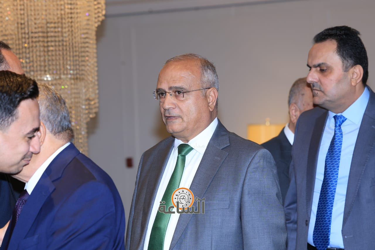 Madar Al-Saa Images 0.7111218943741758