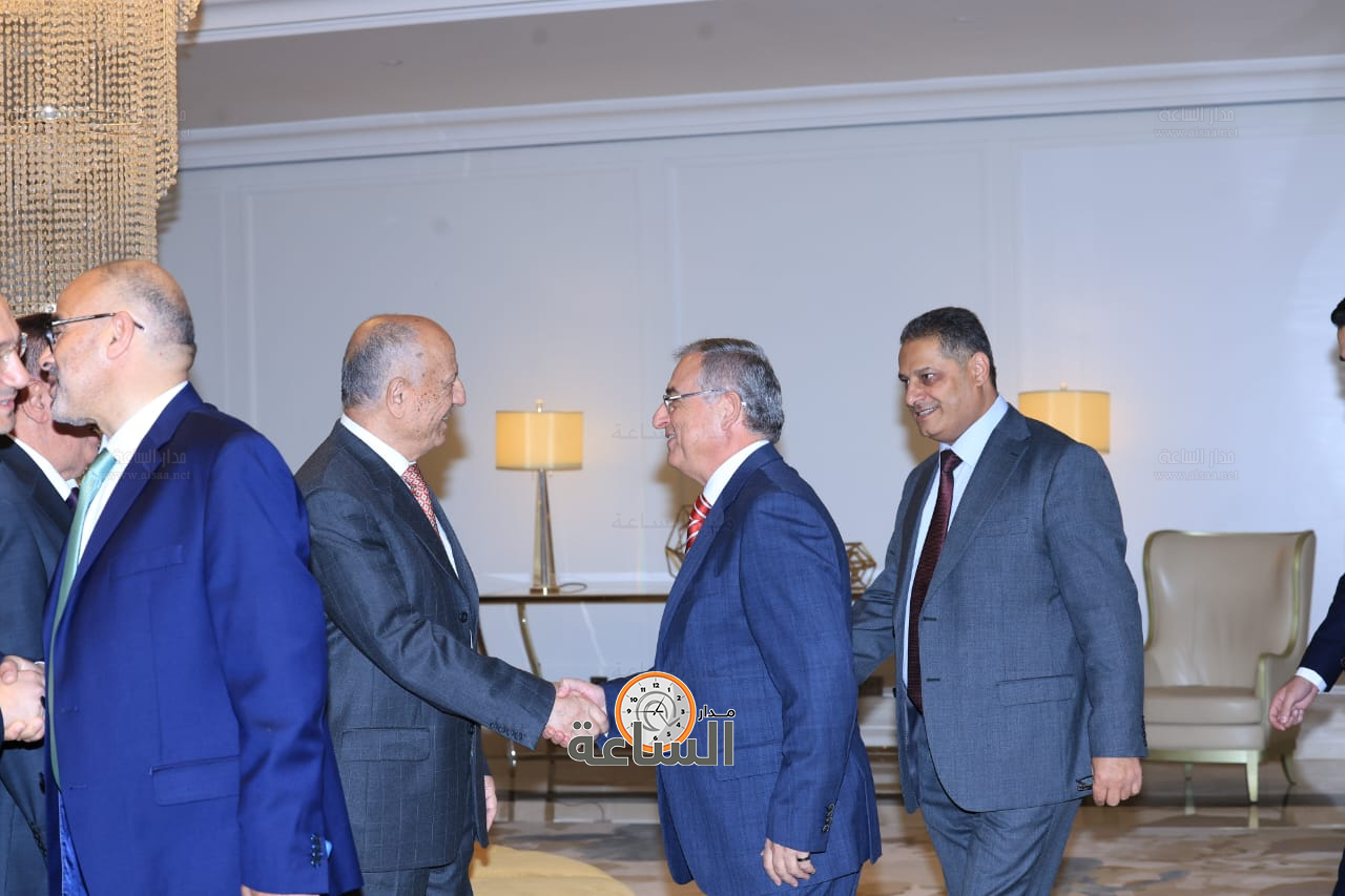 Madar Al-Saa Images 0.9168053817173301