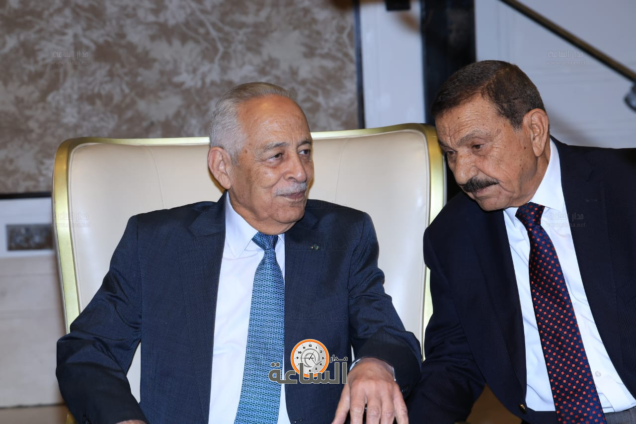 Madar Al-Saa Images 0.17048244043033012