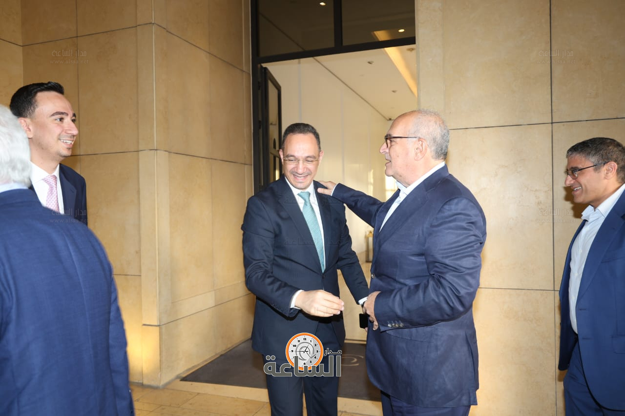 Madar Al-Saa Images 0.2622826570011578