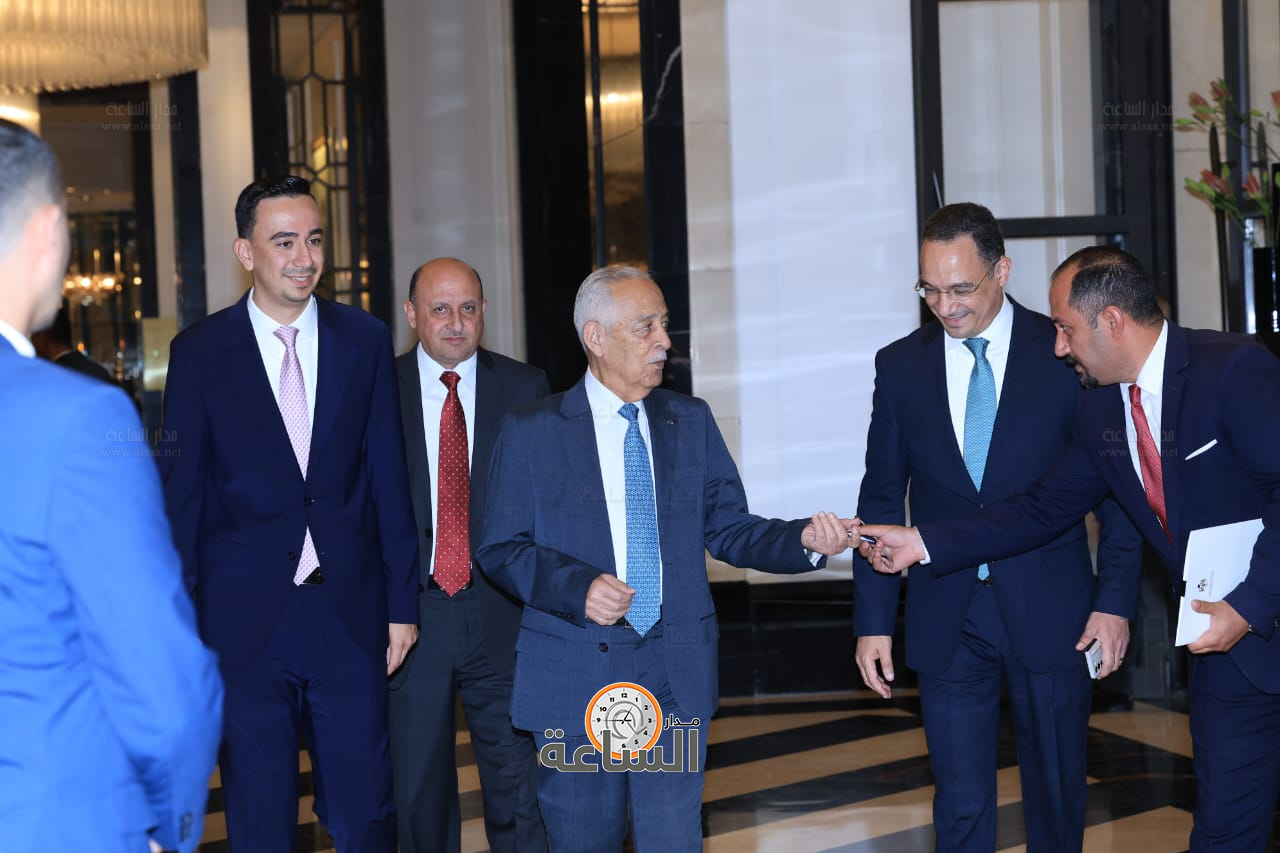 Madar Al-Saa Images 0.4892330518020672