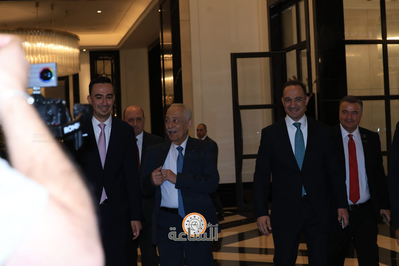 Madar Al-Saa Images 0.9477468952090038