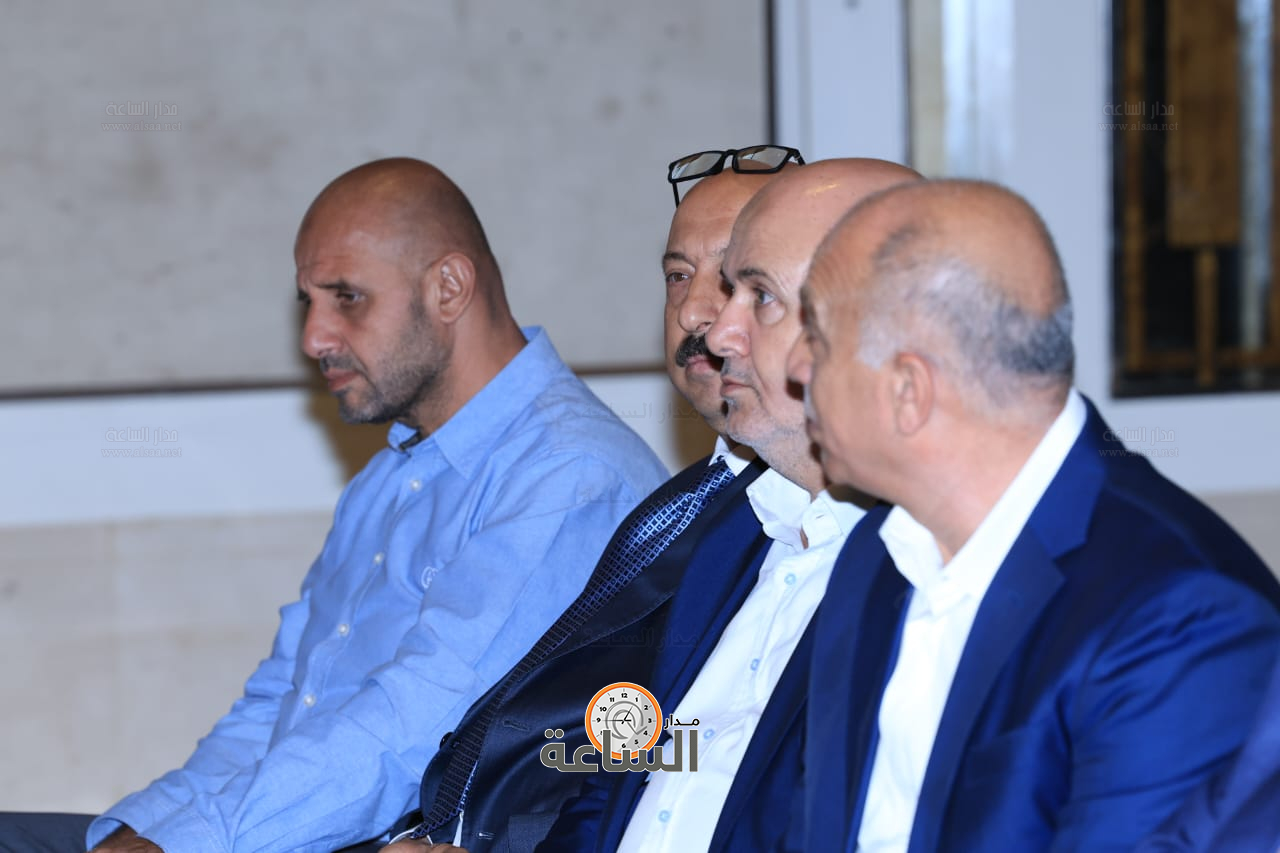 Madar Al-Saa Images 0.7795917522304836