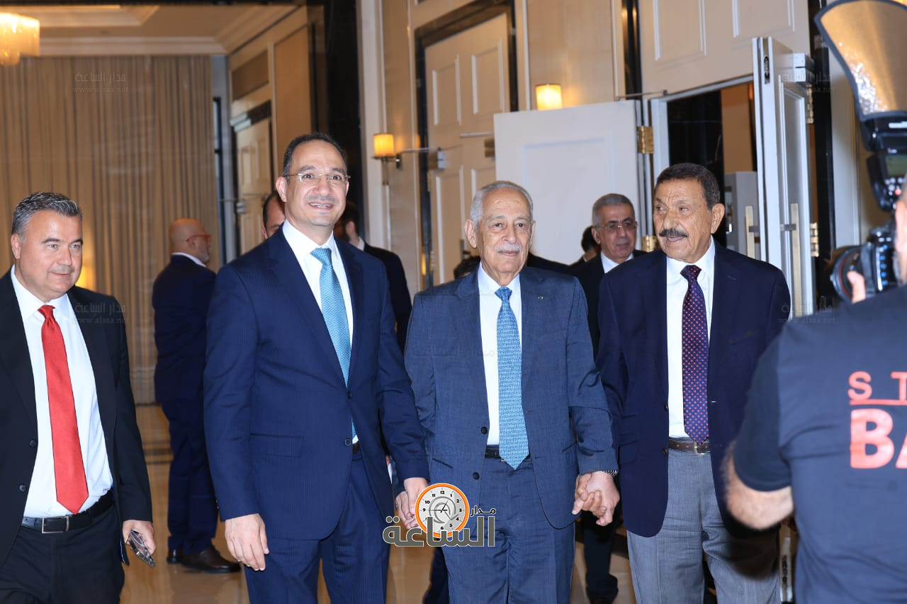 Madar Al-Saa Images 0.45091223160914506