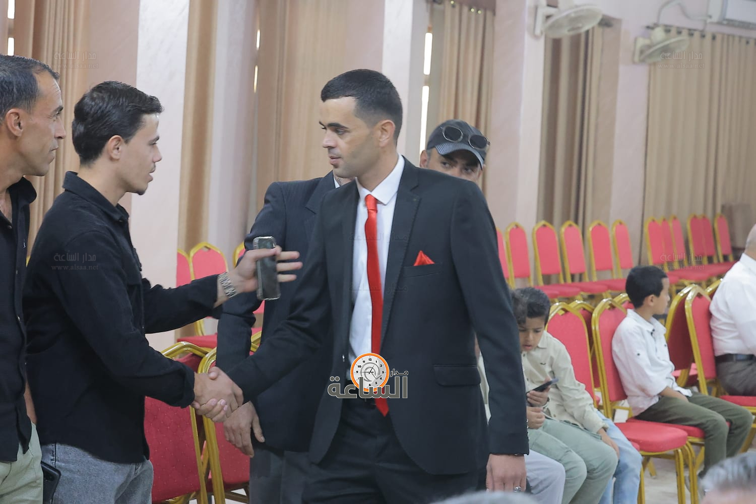 Madar Al-Saa Images 0.8186065102563502