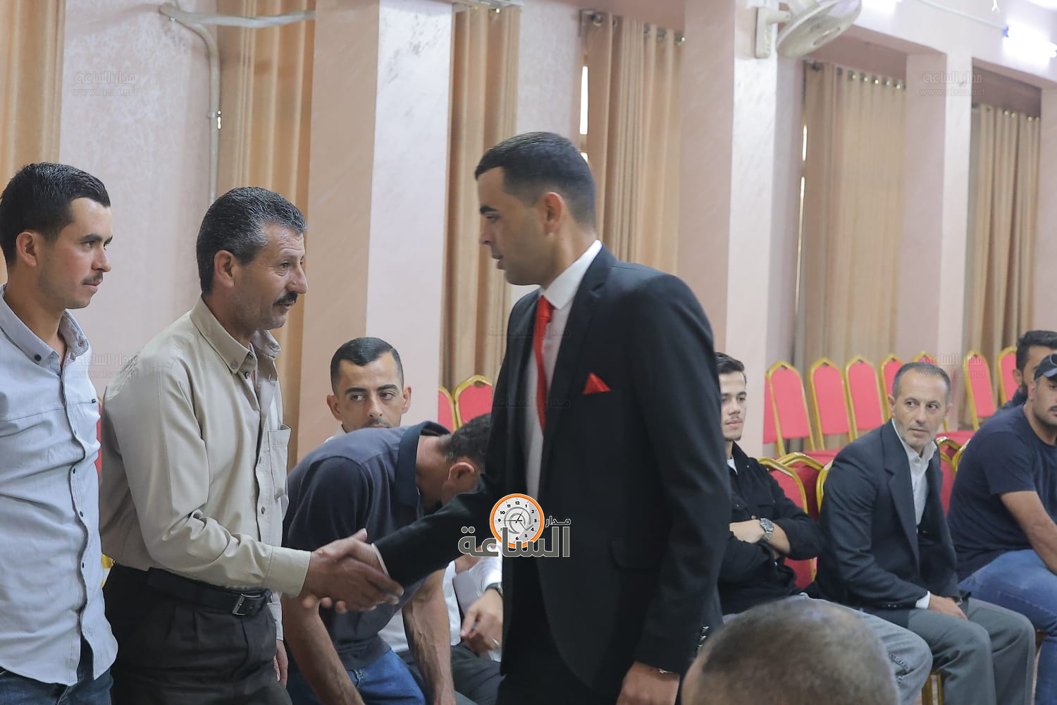 Madar Al-Saa Images 0.7097493587727921