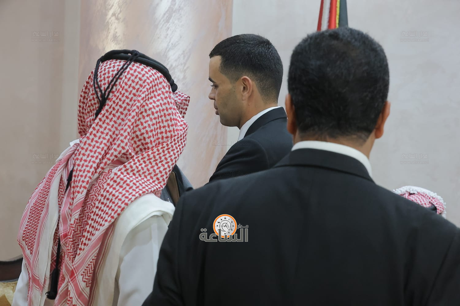 Madar Al-Saa Images 0.37036303468793685