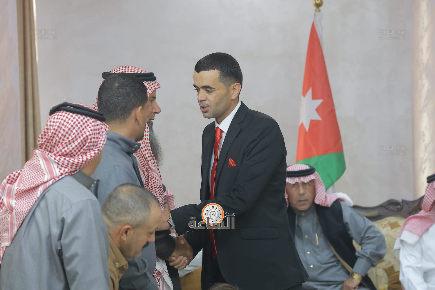 Madar Al-Saa Images 0.7368565437819996