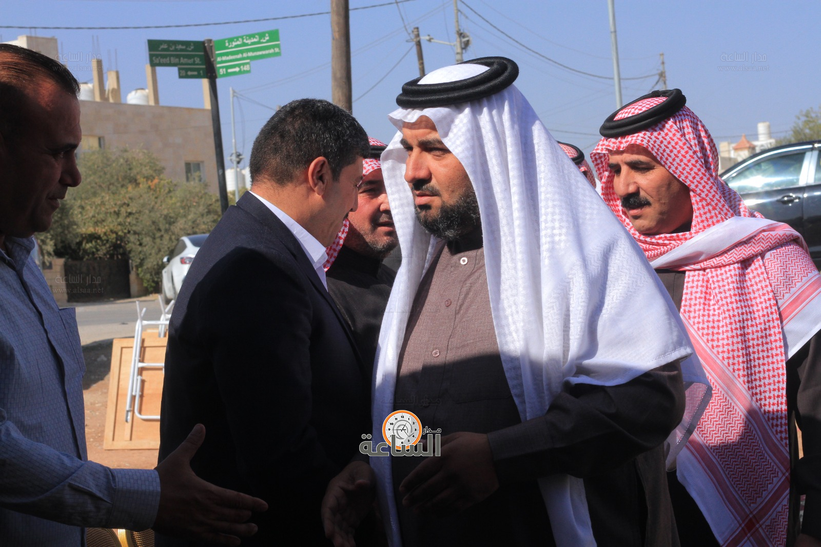 Madar Al-Saa Images 0.585371351389191