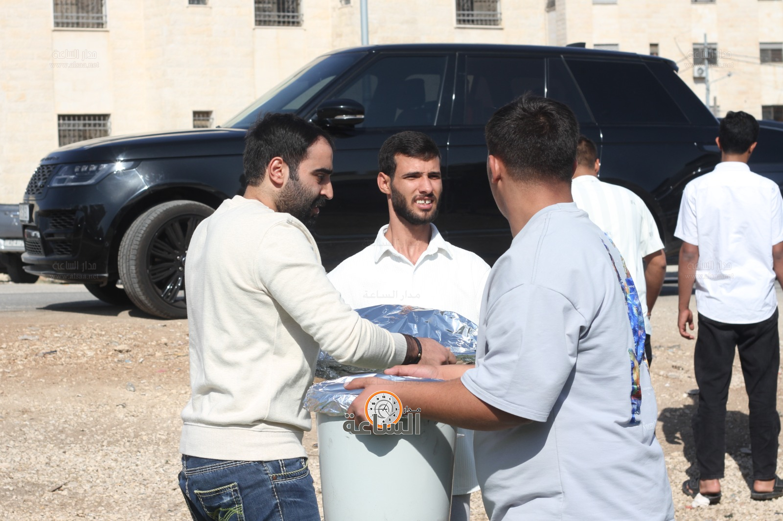 Madar Al-Saa Images 0.6766776185751983