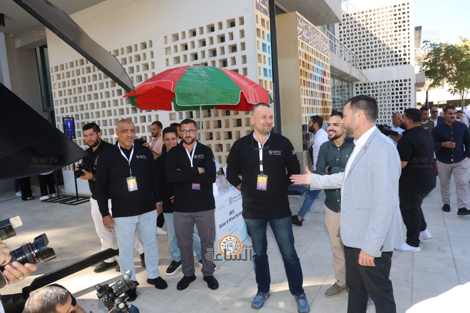 Madar Al-Saa Images 0.4257569358495228