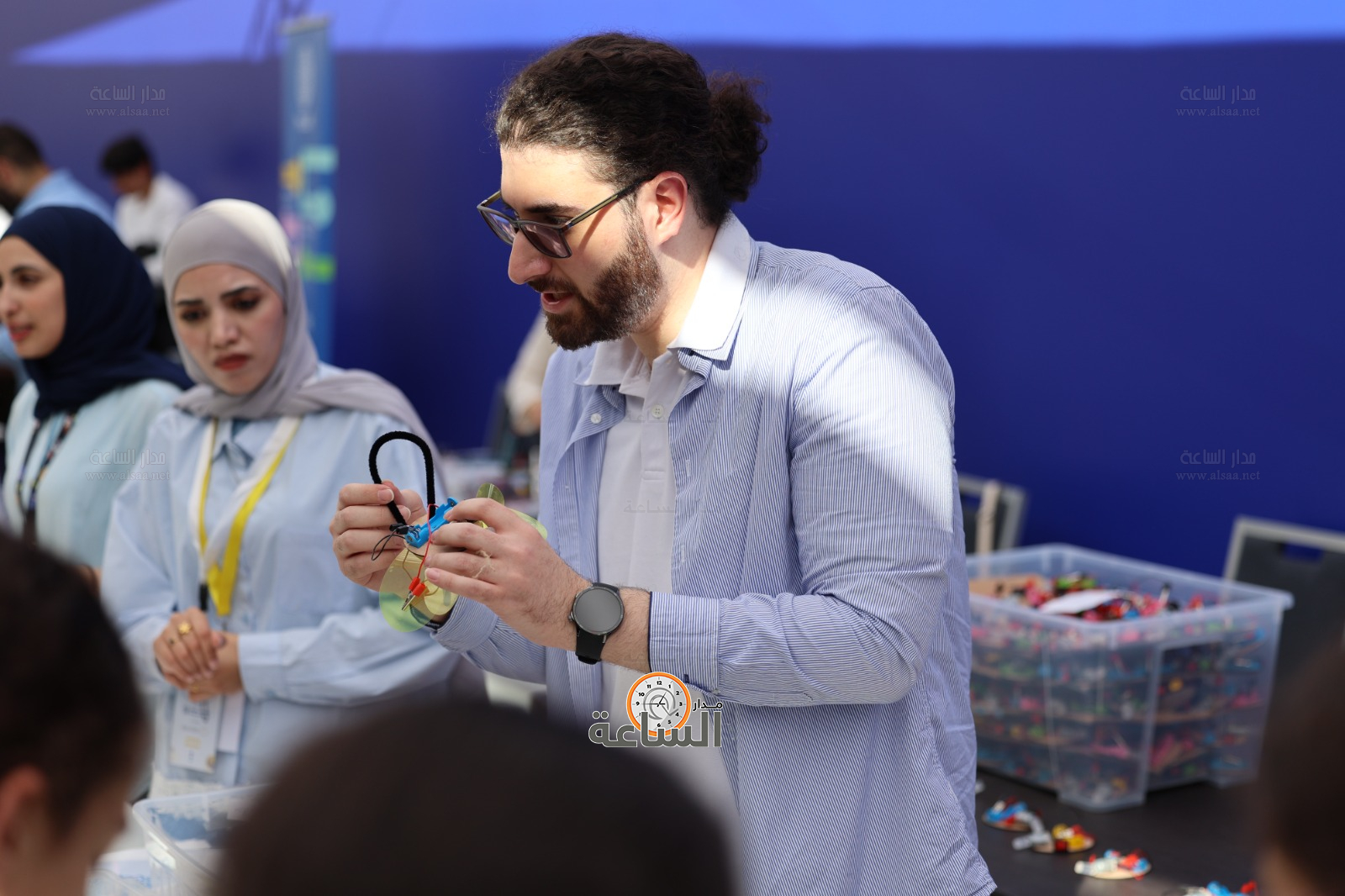 Madar Al-Saa Images 0.8922298067964994