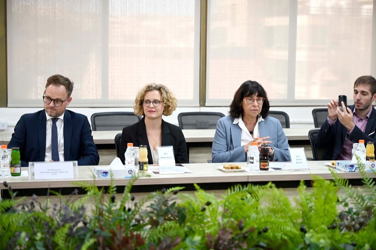 Madar Al-Saa Images 0.22254377651347745