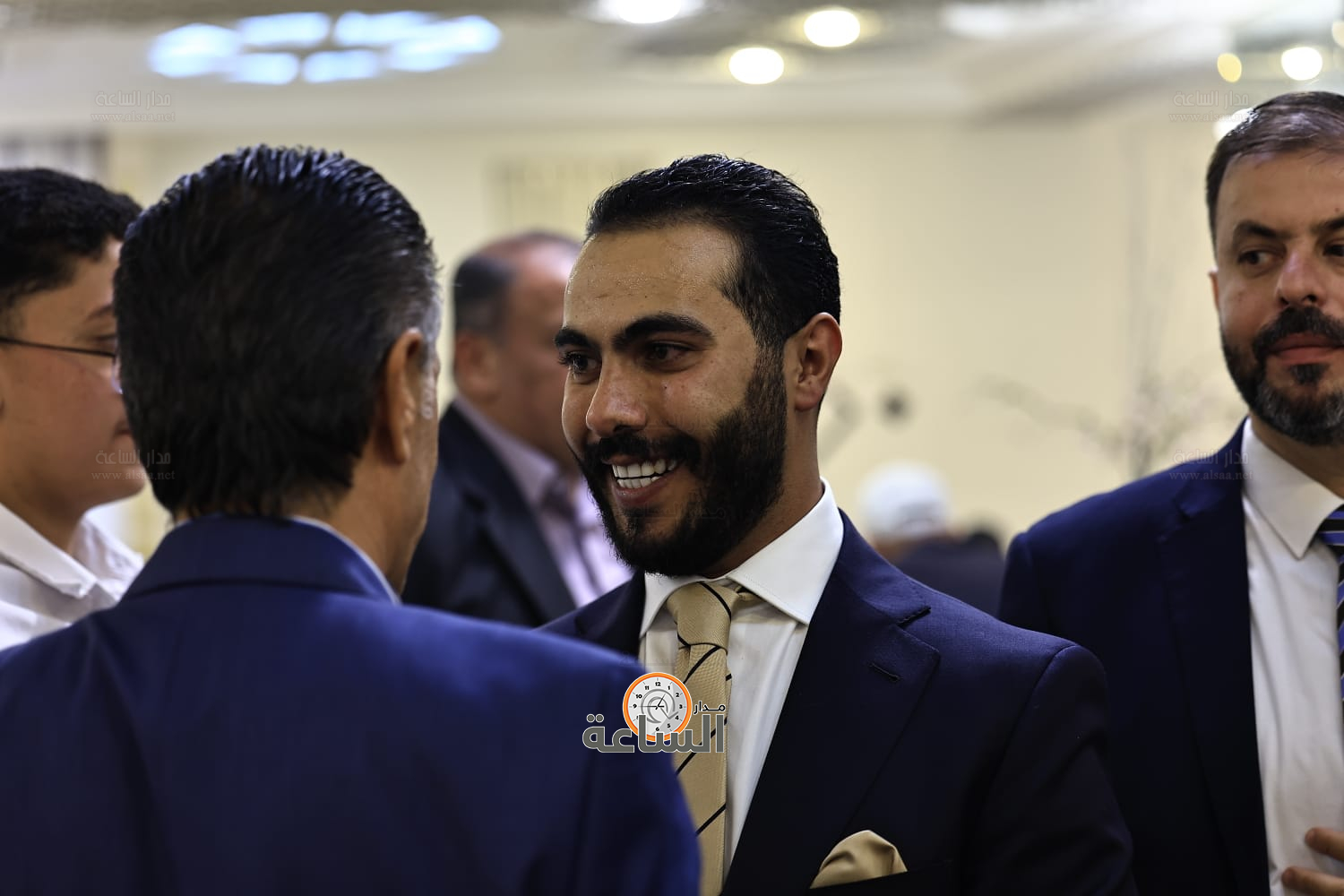 Madar Al-Saa Images 0.04224492707166272