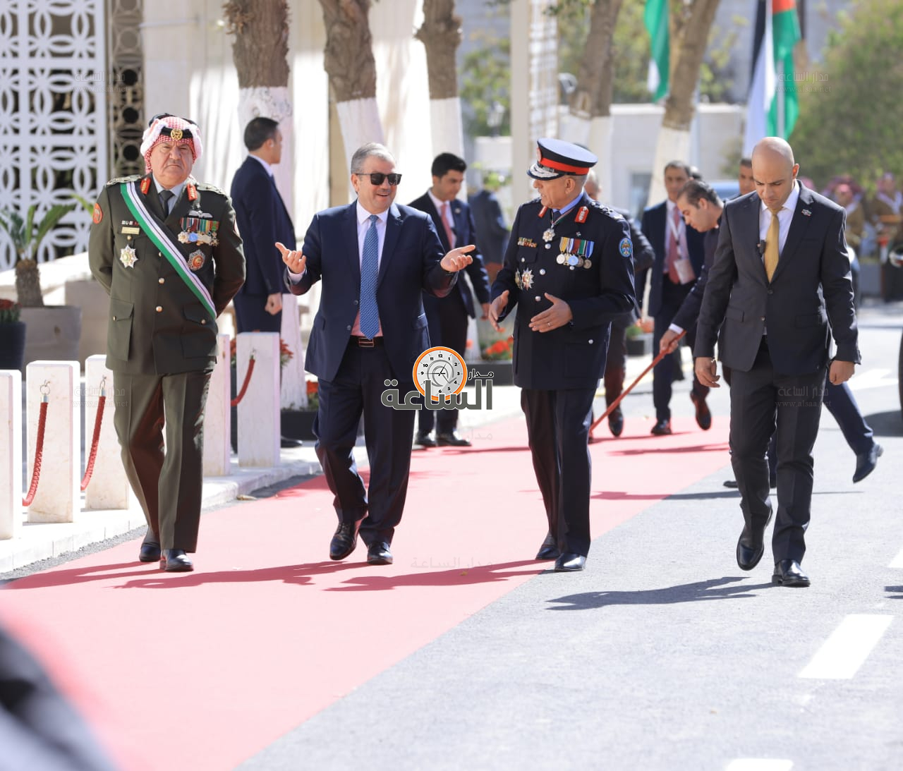 Madar Al-Saa Images 0.9015989189651235