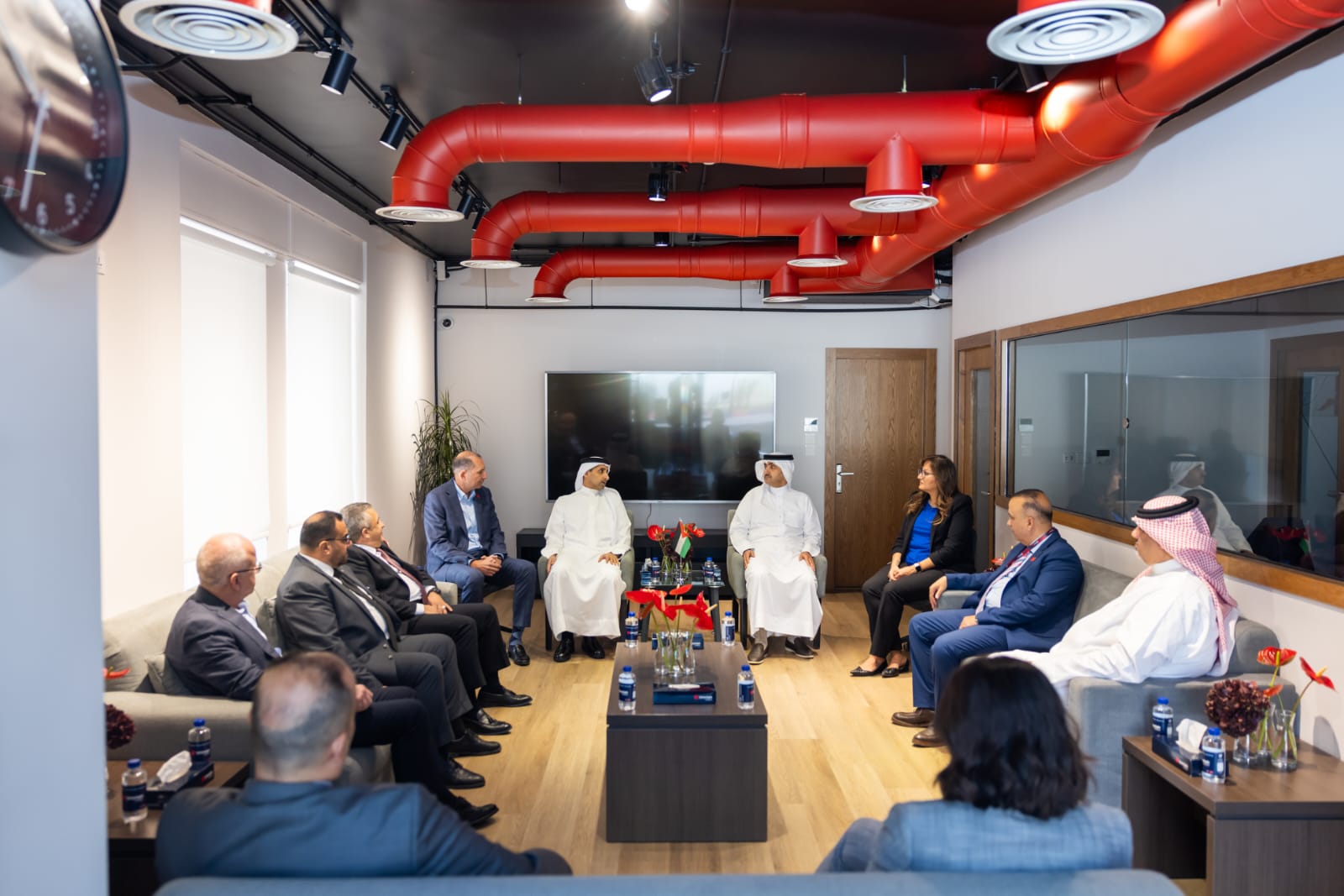 Madar Al-Saa Images 0.35376297968146364