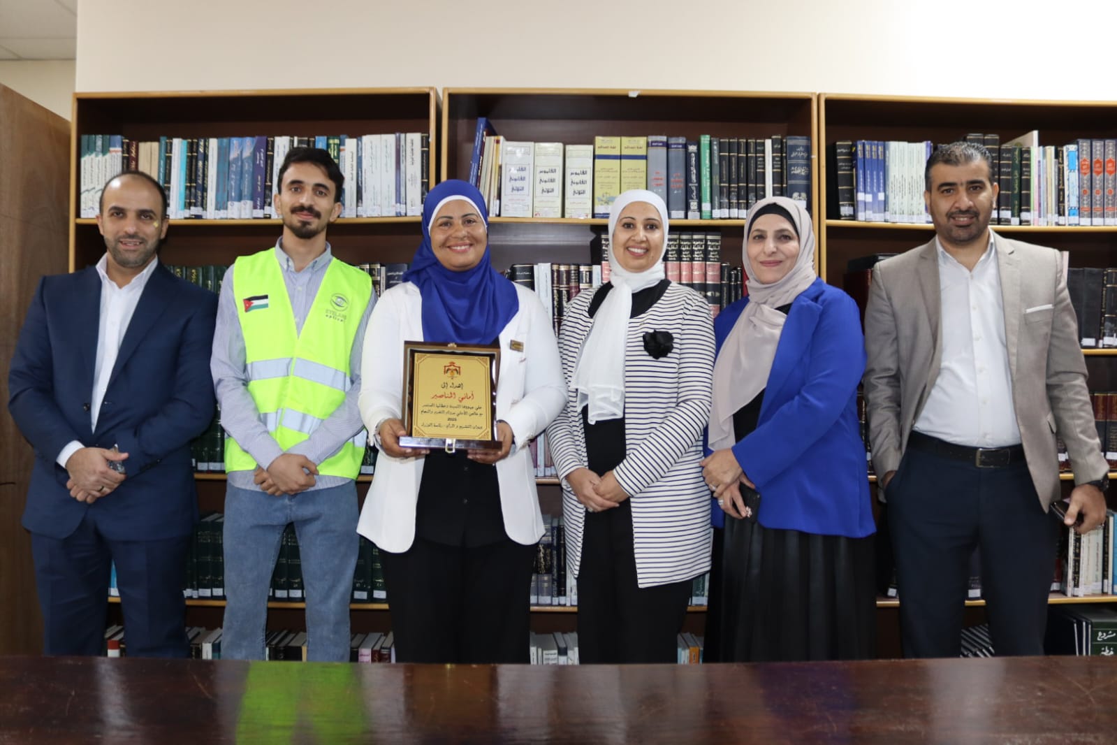 Madar Al-Saa Images 0.00872677545200451