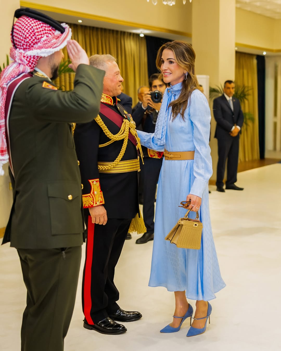 Madar Al-Saa Images 0.38596231678212134