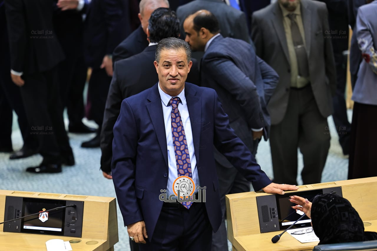 Madar Al-Saa Images 0.49035518614143425