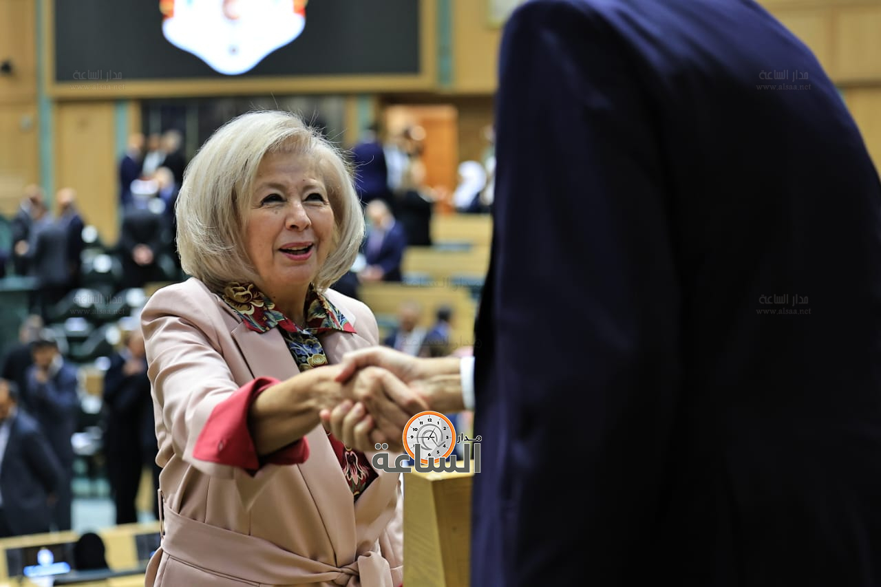 Madar Al-Saa Images 0.5275599796768367