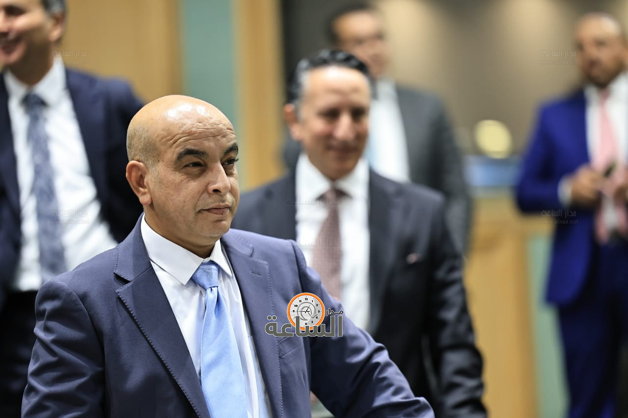 Madar Al-Saa Images 0.01628234168084164