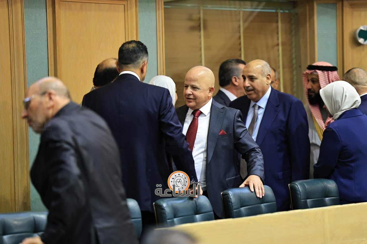 Madar Al-Saa Images 0.04283684610122607