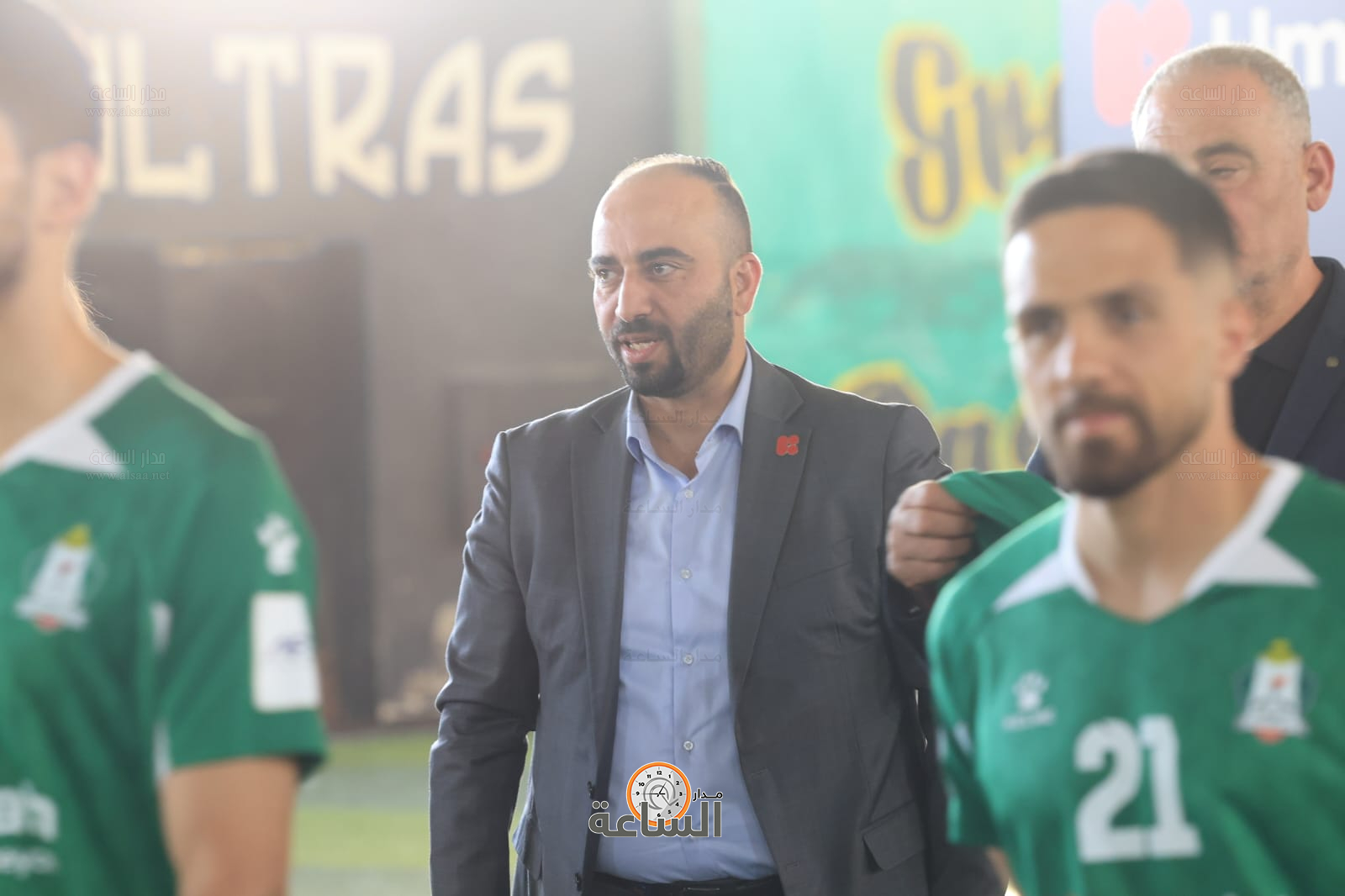 Madar Al-Saa Images 0.8897705501486679