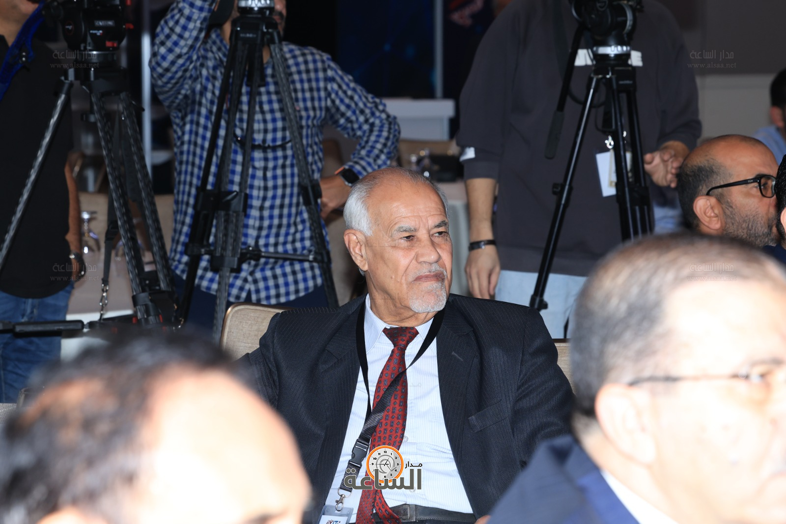 Madar Al-Saa Images 0.9813613437777899