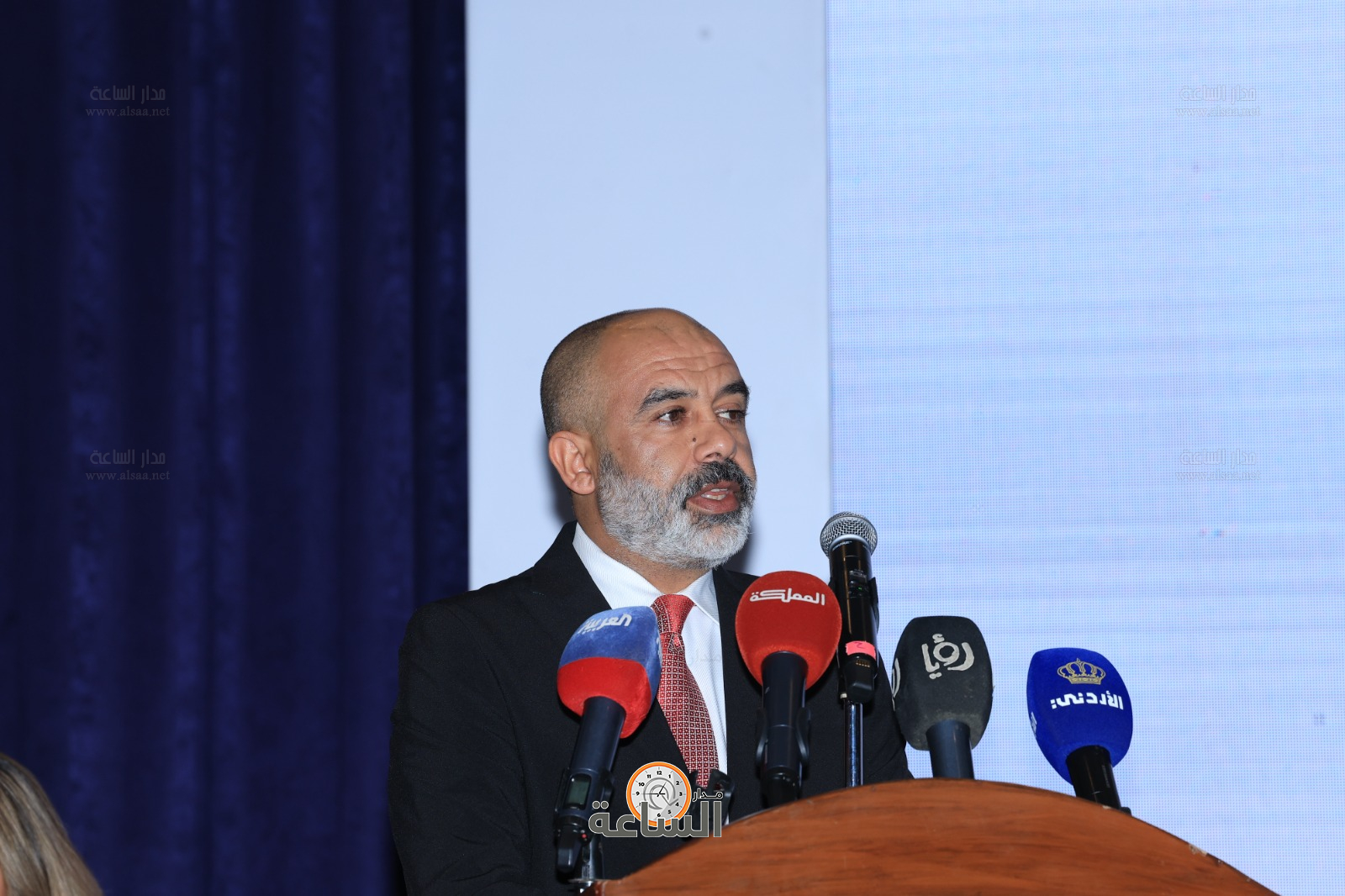 Madar Al-Saa Images 0.8676759303412243